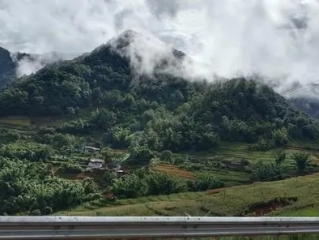 云南最近十五天天气，高原晴雨交织，旅游需留意温差与阵雨